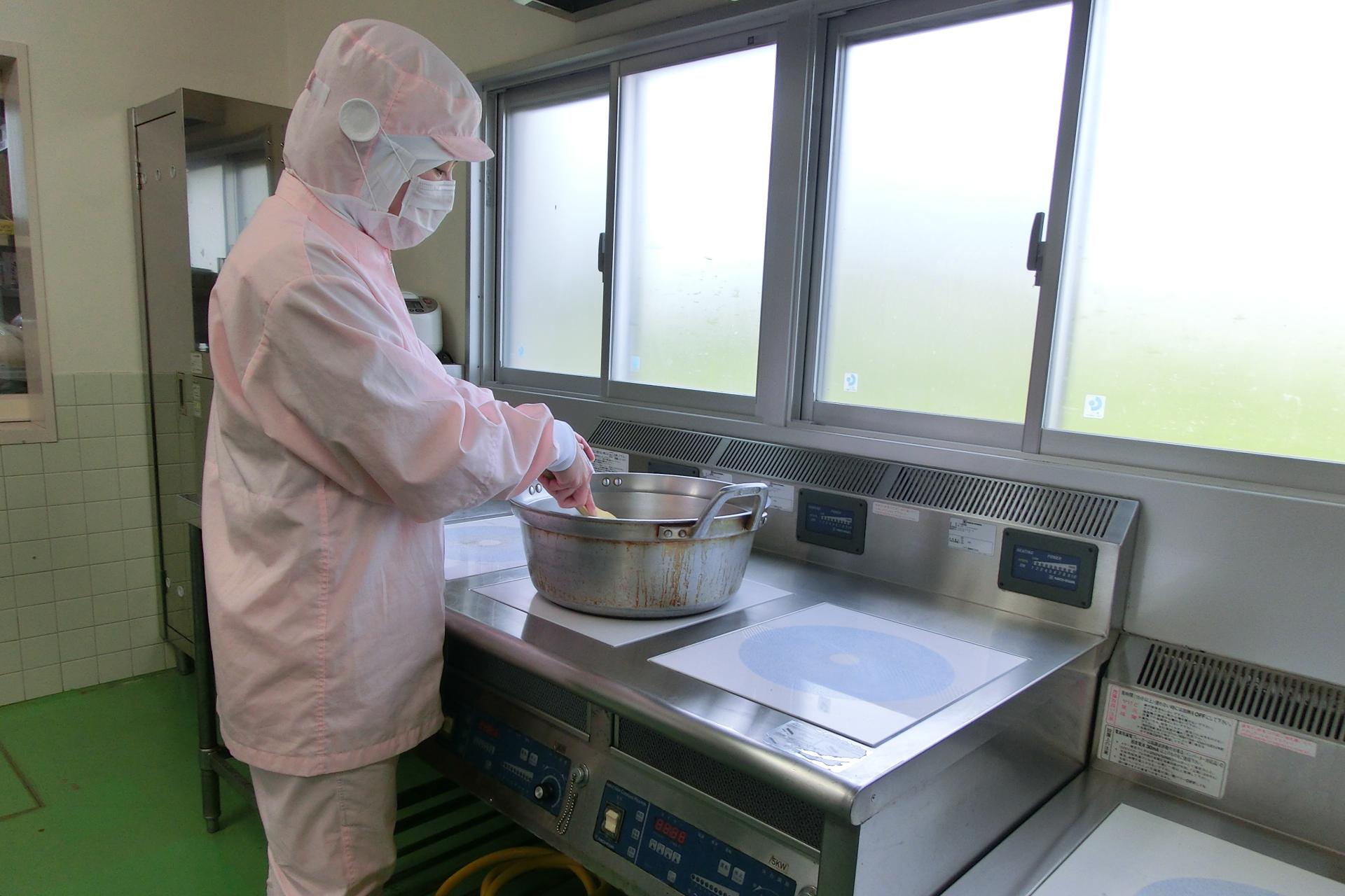 こども園の調理スタッフのイメージ画像